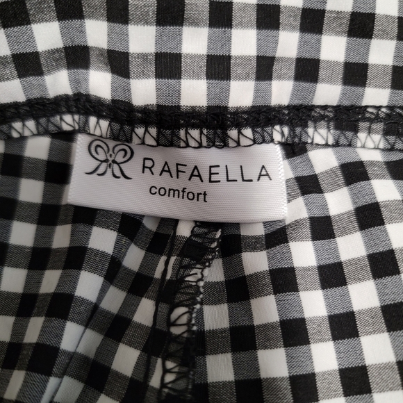 Rafaella - Picture 3 of 3